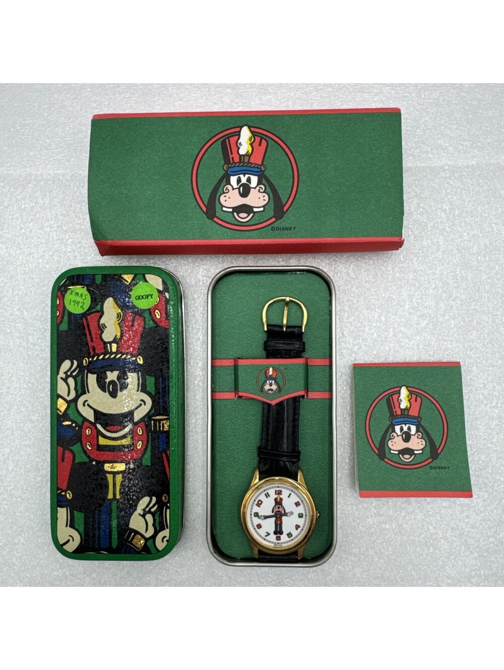 1992 Disney Store Fossil Christmas Goofy Nutcracker Analog Watch Leather Band